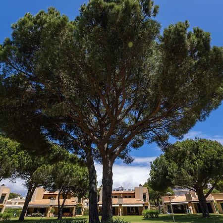 Casa De Ferias Com Piscina - Condominio Vilamouratenis ภายนอก รูปภาพ