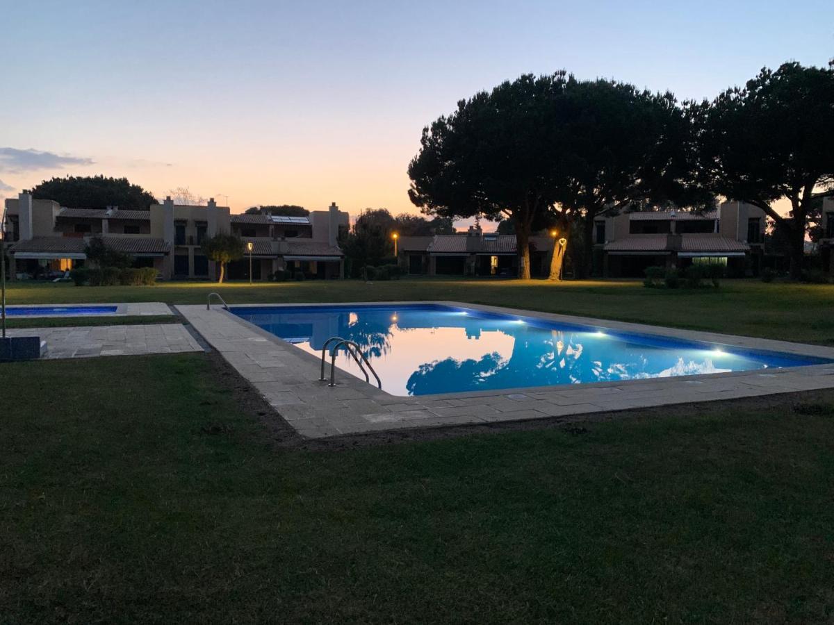 Casa De Ferias Com Piscina - Condominio Vilamouratenis ภายนอก รูปภาพ